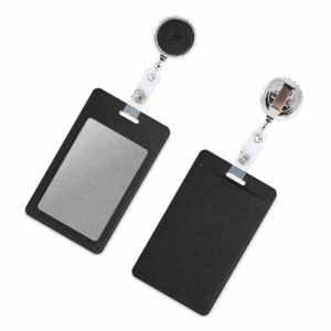 Карман с металлическим ретрактором - вертикальный, цвет черный