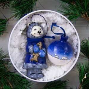 Подарочный набор новогодних игрушек из авторского фарфора "Белый Мишка"