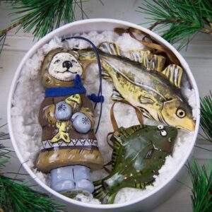 Подарочный набор новогодних игрушек из авторского фарфора "Рыбалка"
