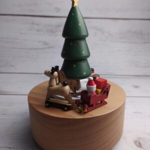 Музыкальная шкатулка карусель Ёлка