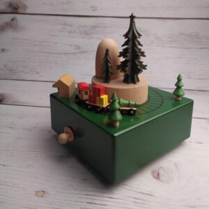 Музыкальная шкатулка карусель Новогодний поезд