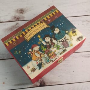 Музыкальная шкатулка из массива «Снеговички»