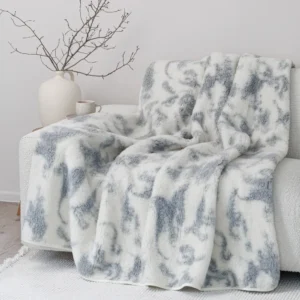 Меховые пледы