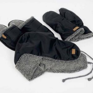 Подарочный набор с шапкой-ушанкой и варежками