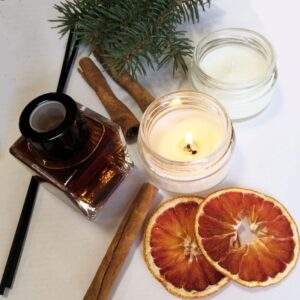 Набор подарочный 2 Аромасвечи и аромадиффузор