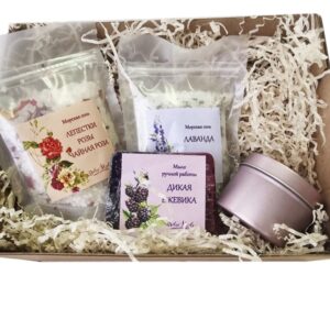 Набор подарочный: Аромасвеча, соль для ванны, мыло ручной работы