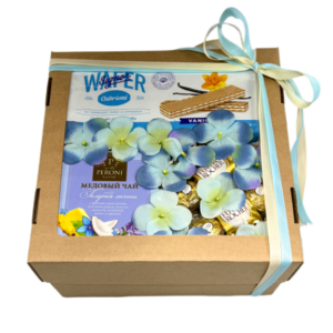 Набор с Ферреро Рошер, чаем и вафлями