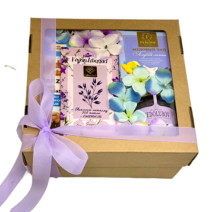 Набор с чаем, марципаном и медом-суфле