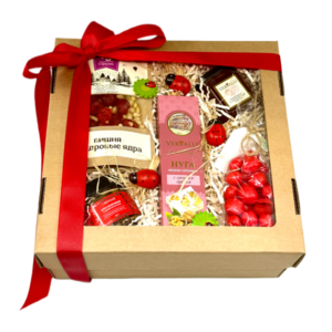 Набор с орехами, нугой и мармеладом