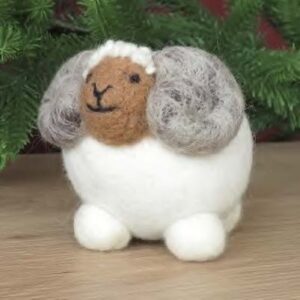Игрушка Овечка из шерсти - изображение 4