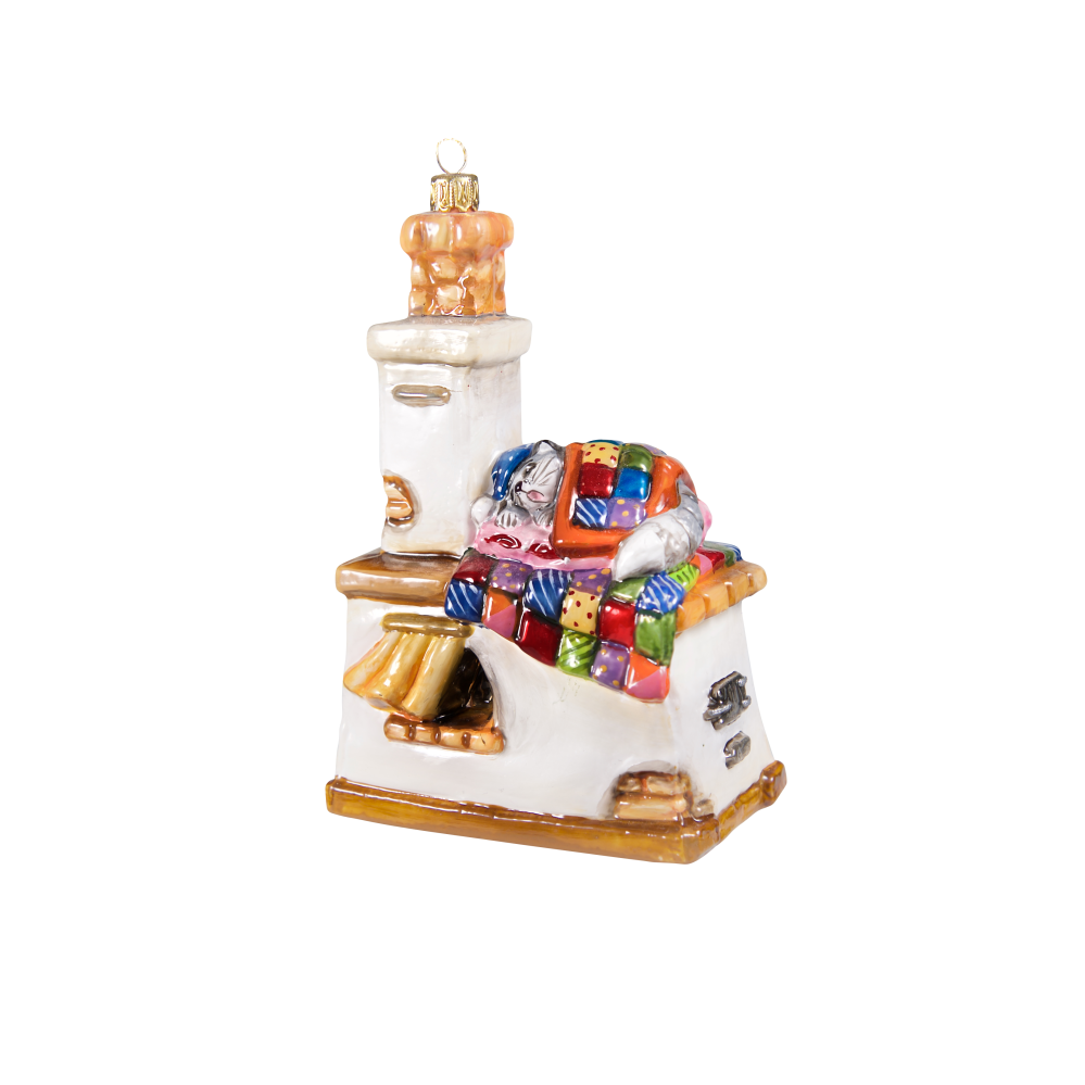 Стеклянная ёлочная игрушка ручной работы «Кот на печи»